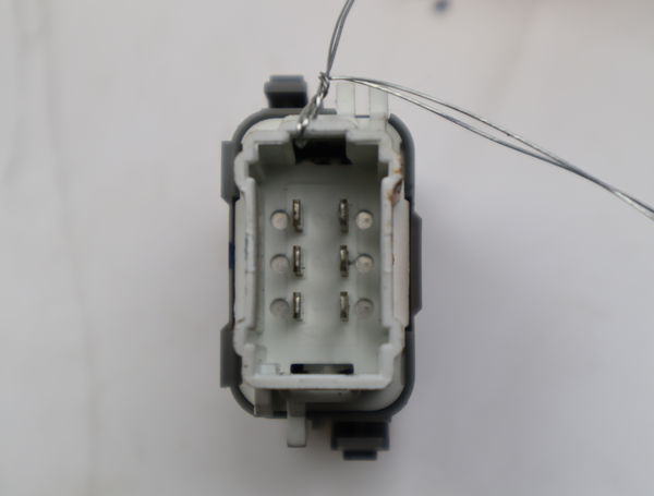Commande lève-glace porte avant droite Renault MEGANE II (BM0-1_, CM0-1_) 1.6 16v (bm0c, cm0c) (2002-2008)