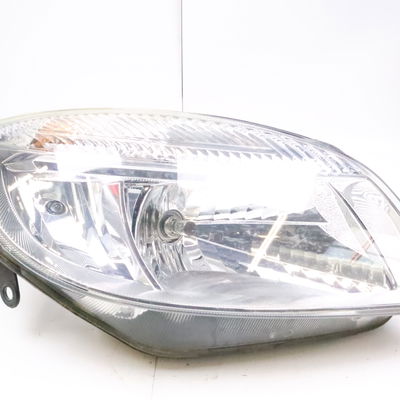 Phare droit Skoda FABIA II Combi (545) 1.4 tdi (2007-2010)