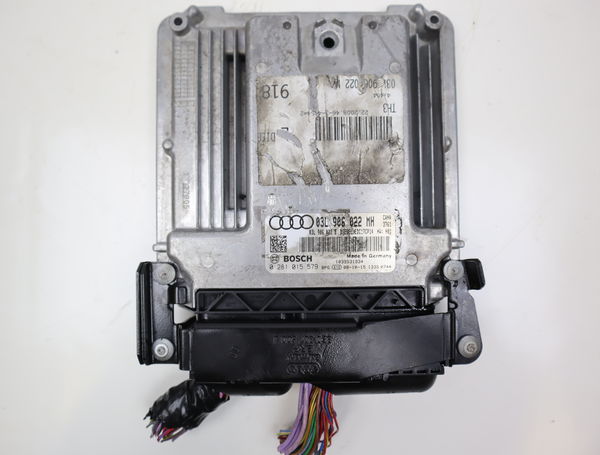 Calculateur moteur Audi A4 B8 (8K2) 2.0 tdi quattro (2011-2015)