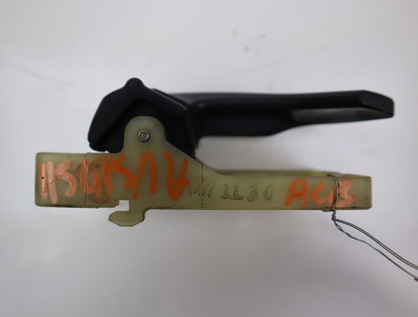 Poignee int porte avd Hyundai TUCSON (JM) 2.0 crdi (2006-2010)