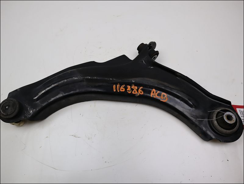Triangle inf avg Renault CLIO IV (BH_) 0.9 tce 90 (2012) 5 portes