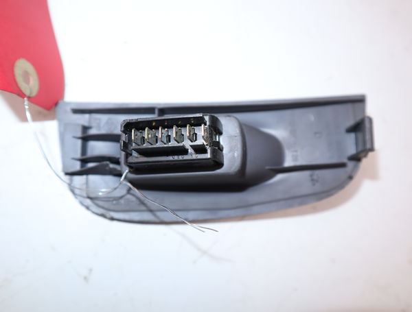 Commande lève-glace porte avant droite Renault MEGANE I (BA0-1_) 1.9 d eco (ba0a, ba0u, ba0r) (1996-2003)