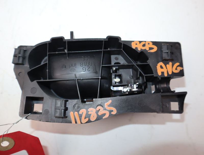 Poignee int porte avg Citroën C4 I (LC_) 1.6 hdi (2004-2011)