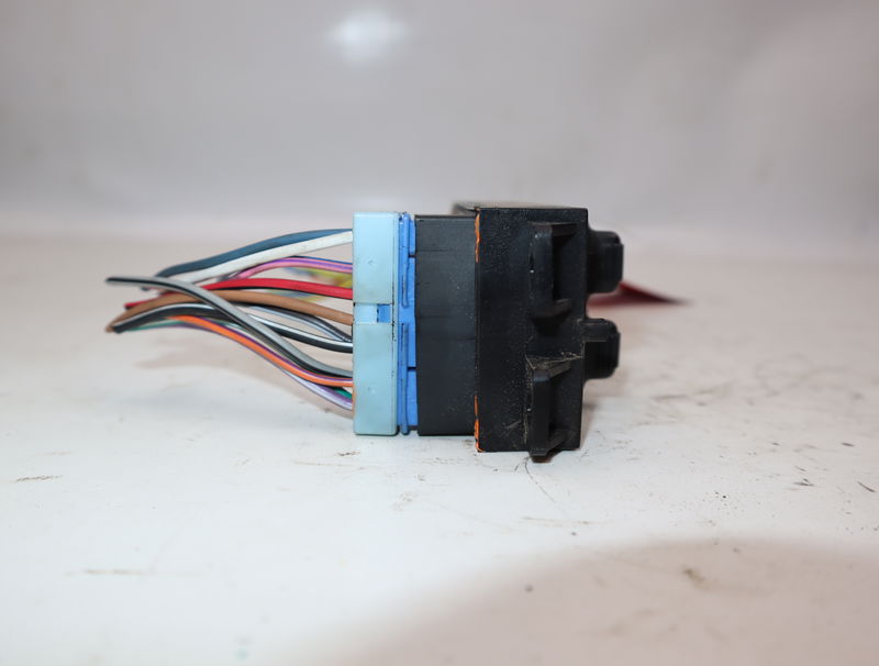 Commande lève-glace porte avant gauche Jeep CHEROKEE (XJ) 2.5 tdi 4x4 (1996-2001)