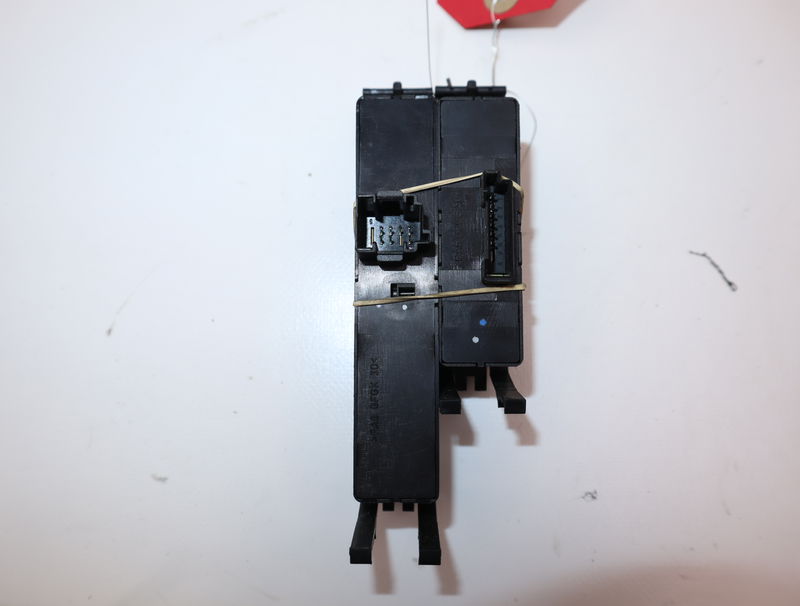 Commande lève-glace porte avant gauche Bmw 3 (E46) 320 d (1998-2001)