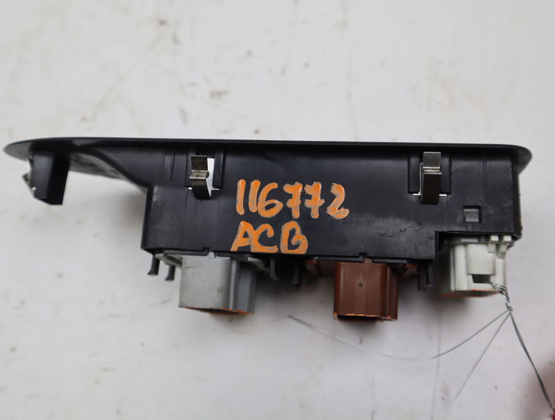 Commande lève-glace porte avant gauche Renault VEL SATIS (BJ0_) 2.2 dci (bj0e, bj0f) (2002-2009) 5 portes
