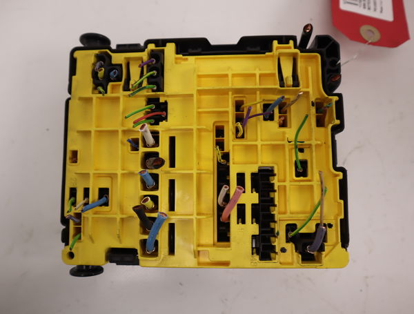 Bsm (boitier servitude moteur) Peugeot 2008 I (CU_) 1.6 bluehdi 120 (2014) 5 portes