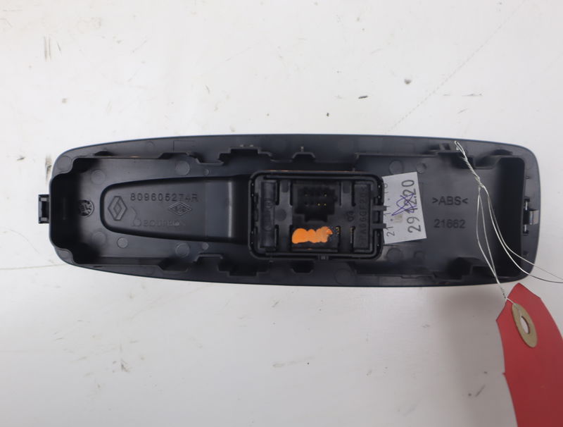 Commande lève-glace porte avant droite Renault MEGANE IV 3-5 portes (B9A-M-N_) 1.3 tce 140 (b9nb) (2018)