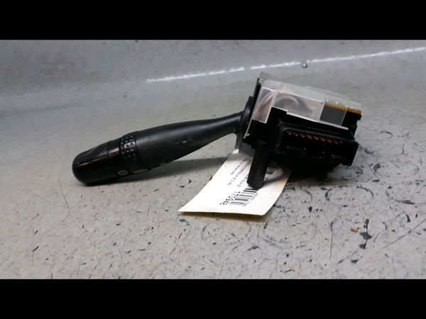 Commande essuie glace Toyota COROLLA (_E12_) 1.4 d (nde120_) (2004-2007) 5 portes