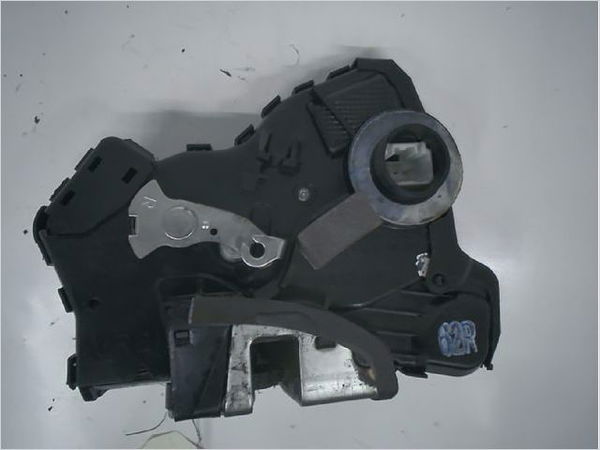 Serrure porte avd Toyota COROLLA Verso (ZER_, ZZE12_, R1_) 1.8 (znr11_) (2004-2009)