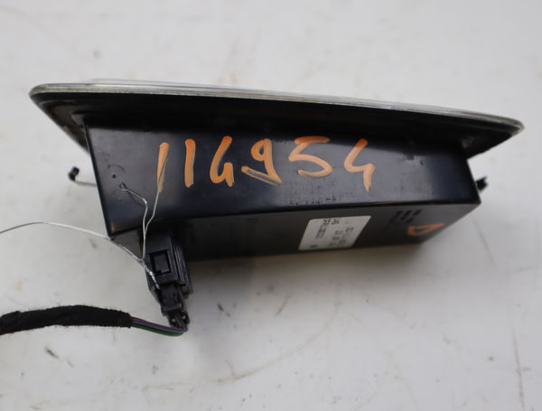 Feu arrière intérieur droit Audi A1 (8X1, 8XK) 1.6 tdi (2011-2015)
