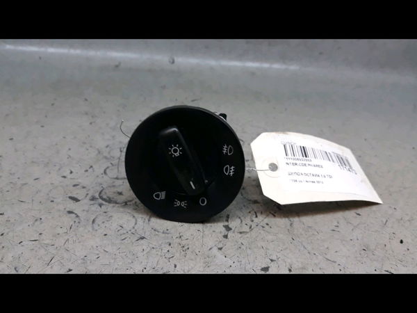Interrupteur commande de phares Skoda OCTAVIA II Combi (1Z5) 1.6 tdi (2009-2013)