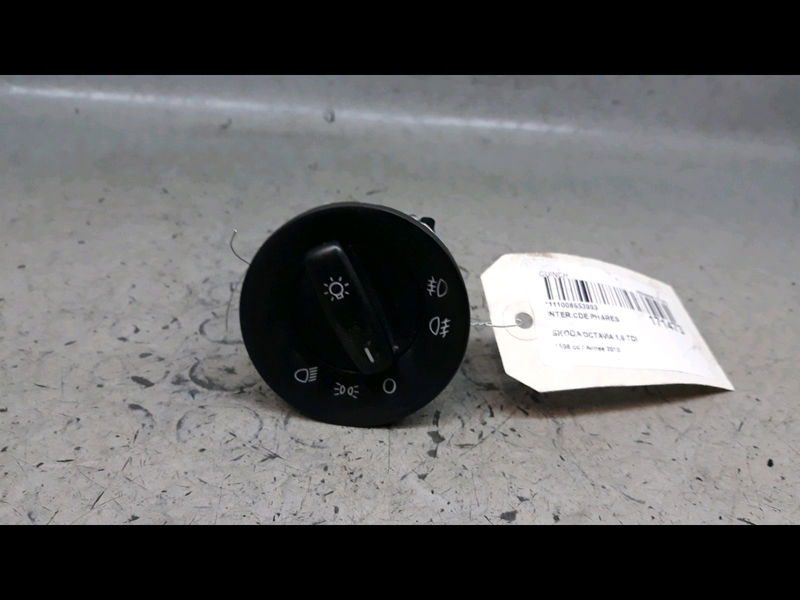 Interrupteur commande de phares Skoda OCTAVIA II Combi (1Z5) 1.6 tdi (2009-2013)