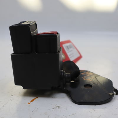 Ancrage ceinture arrière gauche Renault CLIO II (BB_, CB_) 1.9 dti (b-cb0u) (1999-2005)