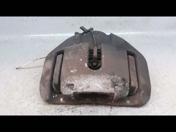 Etrier de frein avant gauche Bmw 7 (E65, E66, E67) 745 i, li (2001-2005)