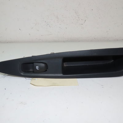 Commande leve-glace porte arrière droite Nissan QASHQAI II SUV (J11, J11_) 1.2 dig-t (2013)