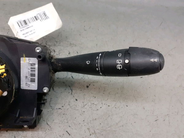 Bloc commodos Peugeot 1007 (KM_) 1.4 (2005)