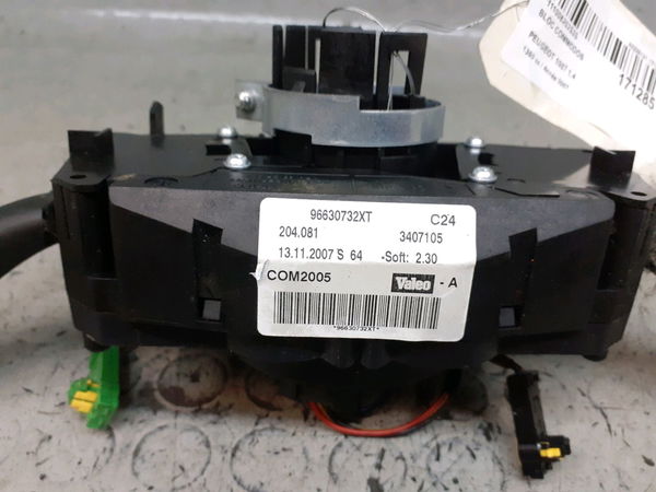 Bloc commodos Peugeot 1007 (KM_) 1.4 (2005)