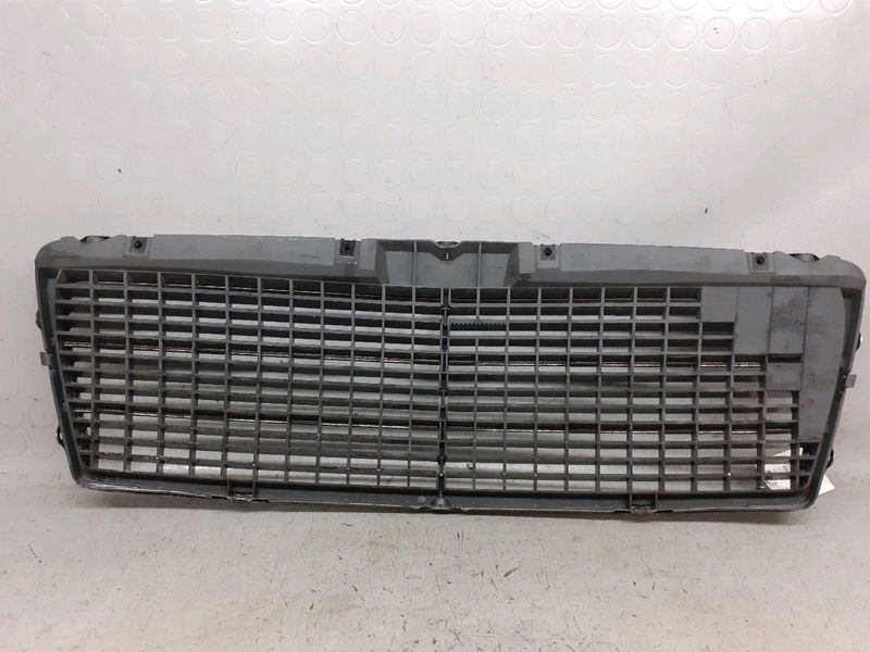 Calandre Mercedes-benz CLASSE E (W210) E 300 turbo-d (210.025) (1996-1999)