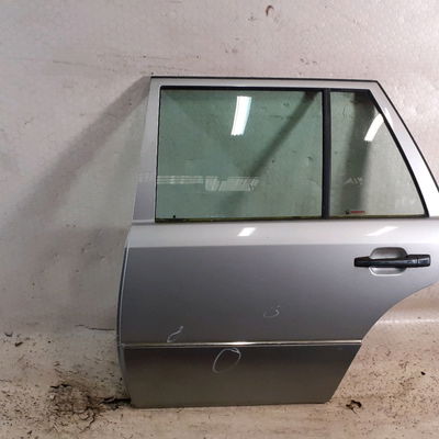 Porte arrière gauche Mercedes-benz 124 Break (S124) 200 te (124.079) (1986-1993)