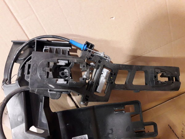 Systeme condamnation avd Ford FIESTA VI (CB1, CCN) 1.4 tdci (2010-2012) 3 portes