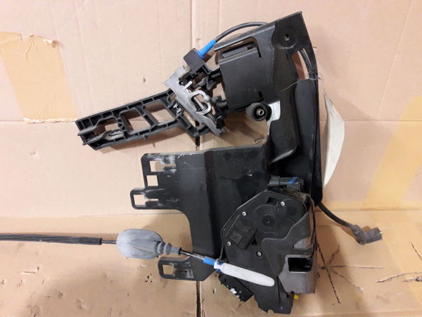 Systeme condamnation avd Ford FIESTA VI (CB1, CCN) 1.4 tdci (2010-2012) 3 portes
