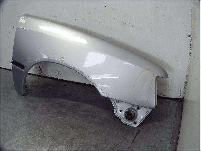 Aile avant droite PEUGEOT 205