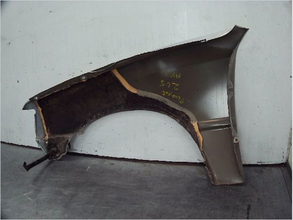 Aile avant droite PEUGEOT 205