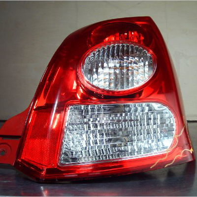Feu arrière droit Nissan PIXO (UA0) 1.0 (2009) 5 portes