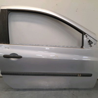 Porte avant droite RENAULT CLIO III  1.4i 16v 100ch
