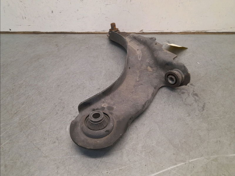 Triangle inf avg Renault CAPTUR I (J5_, H5_) 1.5 dci 90 (2013) 5 portes