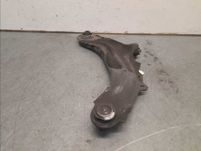 Triangle inf avg Renault CAPTUR I (J5_, H5_) 1.5 dci 90 (2013) 5 portes