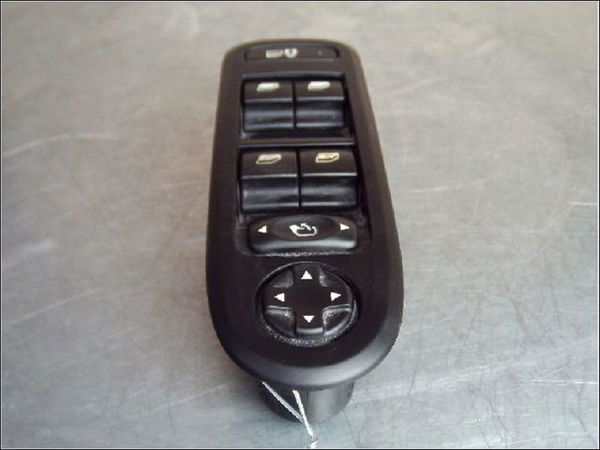 Commande lève-glace porte avant gauche Citroën C5 III (RD_) 1.6 hdi 115 (2012)