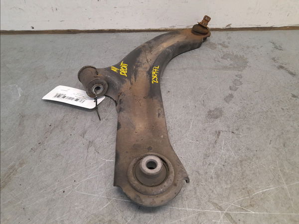 Triangle inf avd RENAULT CLIO III  1.4i 16v 100ch