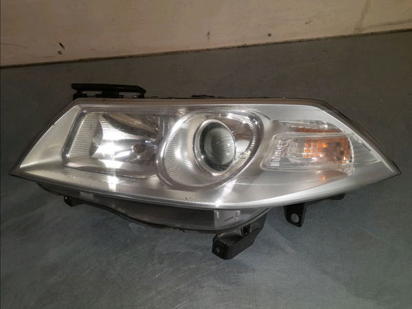 Phare gauche RENAULT MEGANE II
