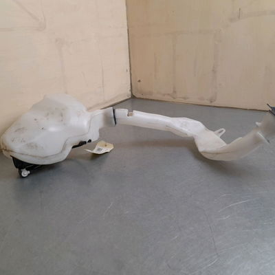 Reservoir lave-glace avant Peugeot 208 I (CA_, CC_) 1.2 vti 82 (2012)