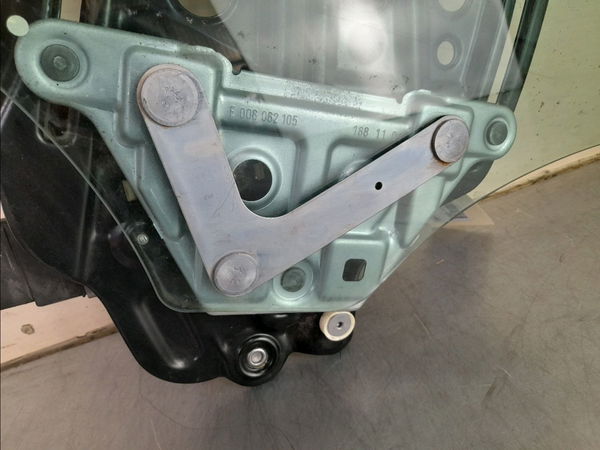 Mécanismemoteur lève glace aile ard Volkswagen GOLF VI Décapotable (517) 1.6 tdi (2011-2016)