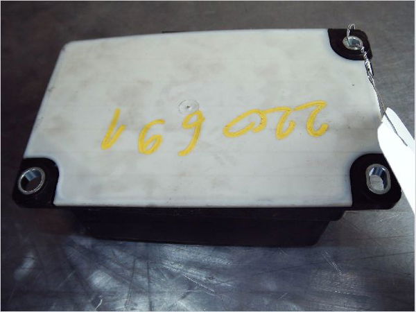 Boitier pyrotechnique Renault MEGANE III 3-5 portes (BZ0-1_, B3_) 1.5 dci (2009) 5 portes