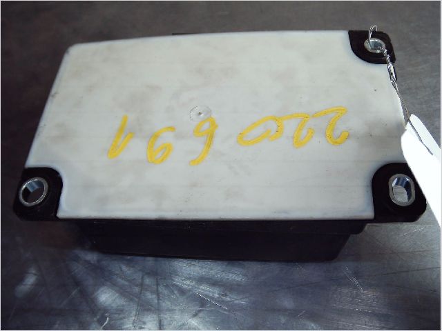 Boitier pyrotechnique Renault MEGANE III 3-5 portes (BZ0-1_, B3_) 1.5 dci (2009) 5 portes