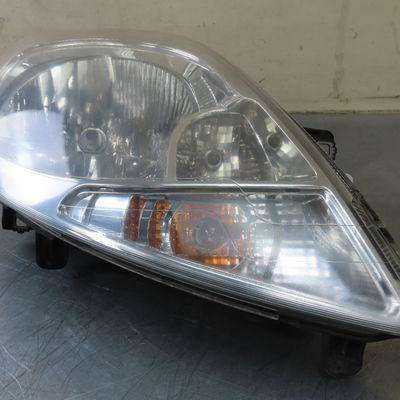 Phare droit Renault TRAFIC II Camionnette (FL) 2.0 dci 115 (fl01, fl0u) (2006)