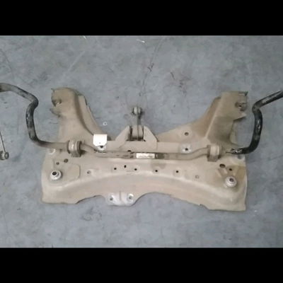 Berceau moteur avant Renault CLIO IV (BH_) 1.5 dci 75 (2012) 5 portes