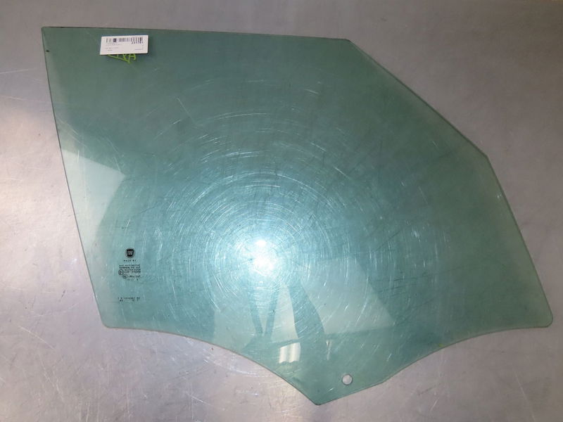 Glace porte av d Fiat 500L (351_, 352_) 1.4 (199lyb1b) (2012)