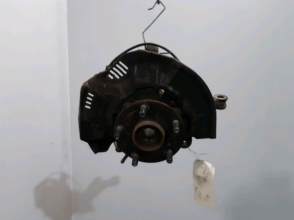 Fusee avd Toyota AURIS (_E15_) 1.4 d-4d (nde150_) (2007-2012) 3 portes