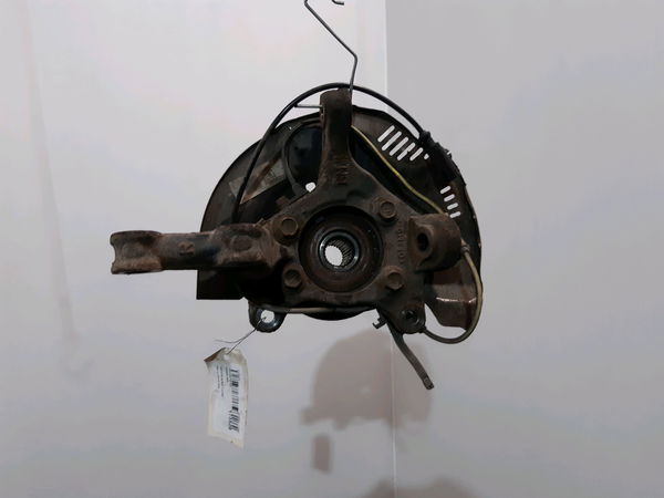Fusee avd Toyota AURIS (_E15_) 1.4 d-4d (nde150_) (2007-2012) 3 portes