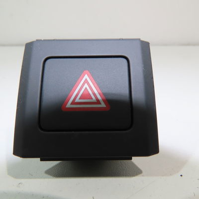 Bouton de warning Audi A4 B9 (8W2, 8WC) 35 tfsi mild hybrid (2018)