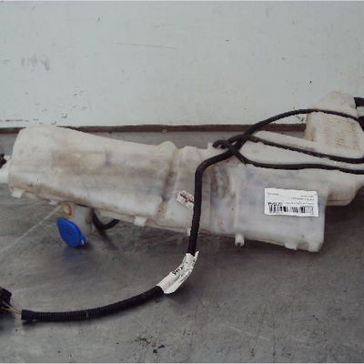 Reservoir lave-glace avant FORD FOCUS II Phase 2 01-2008--12-2010 1.6i 115ch