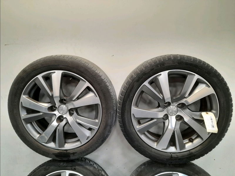 Roue complete Peugeot 2008 I (CU_) 1.6 hdi (2013)