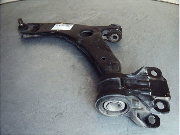 Triangle inf avd Mazda 3 (BL) 1.6 mzr (bl14) (2008-2014)