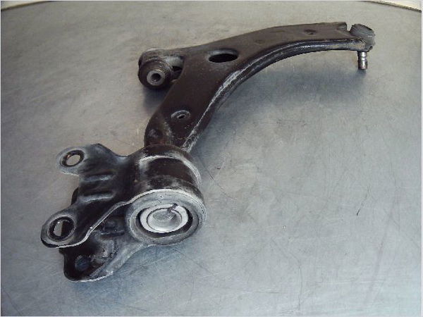 Triangle inf avd Mazda 3 (BL) 1.6 mzr (bl14) (2008-2014)