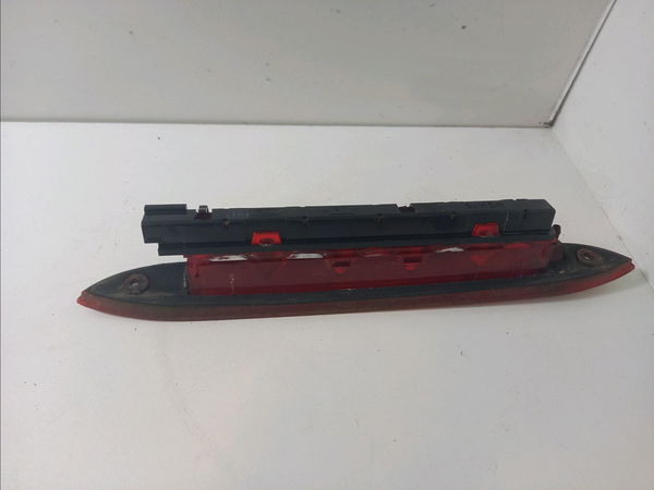 Feux stop supplementaire Ford FOCUS I Clipper (DNW) 1.8 tdci (2001-2004)